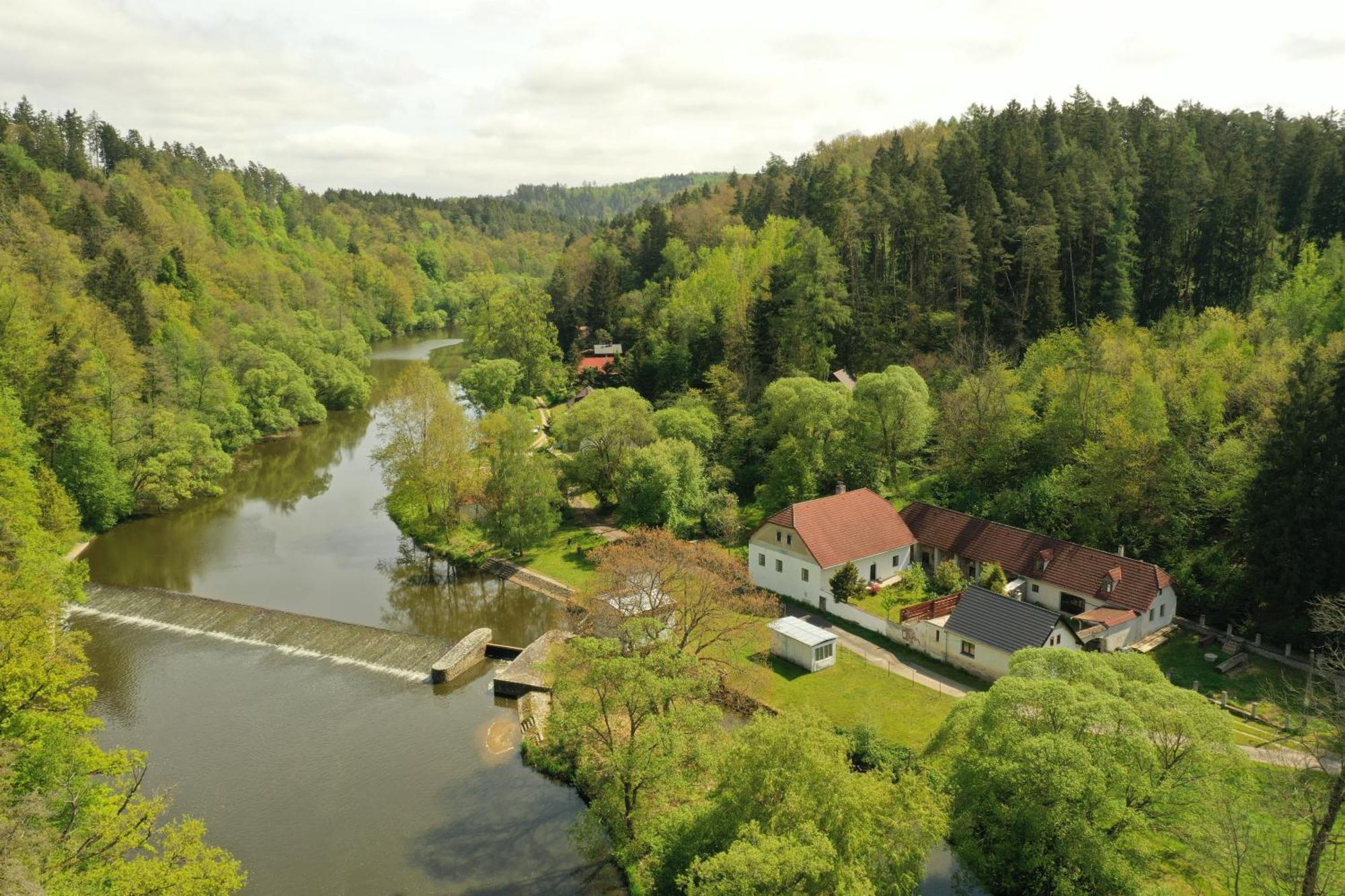 Villa Bejsovcuv Mlyn Becice Exterior foto